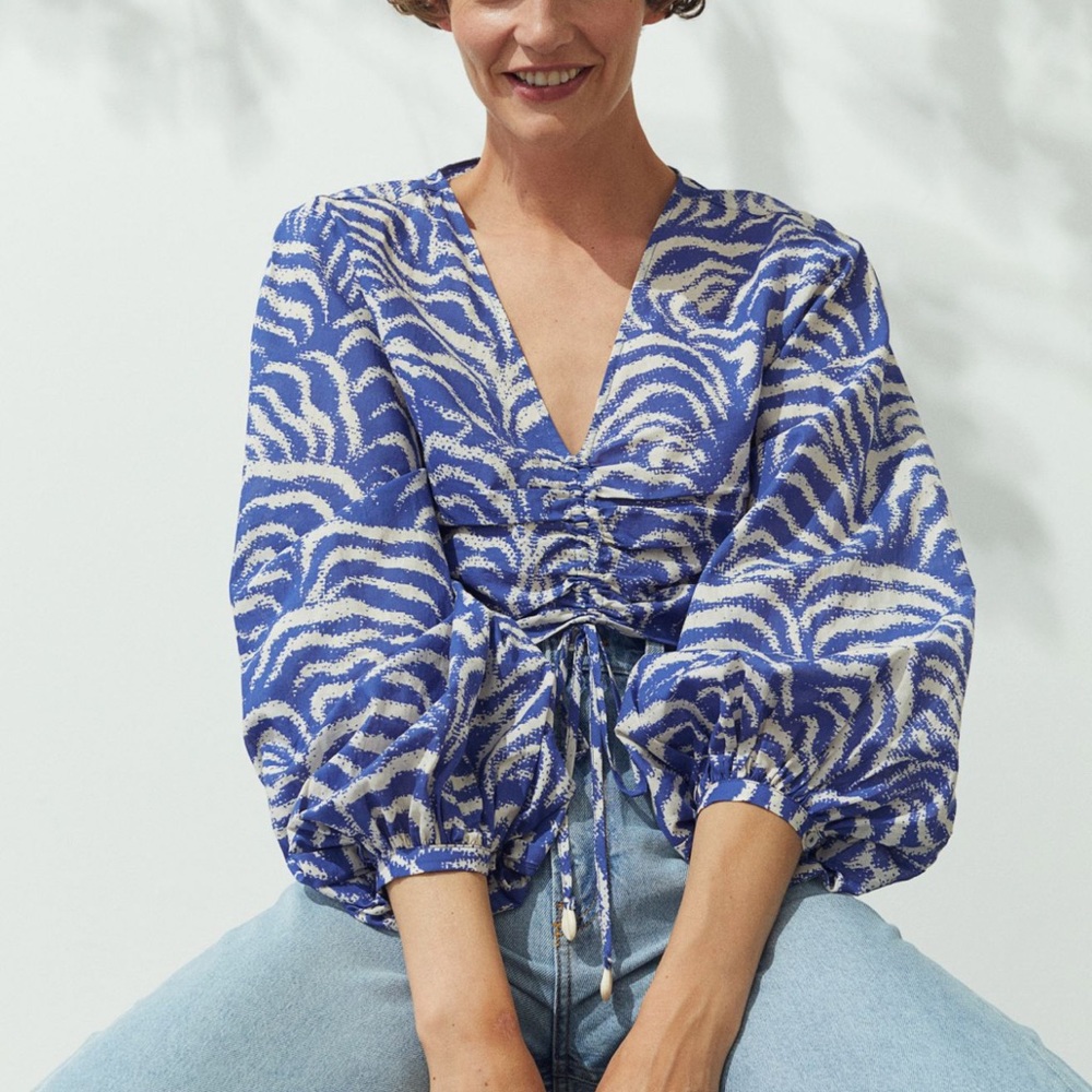 HM small balloon sleeve top